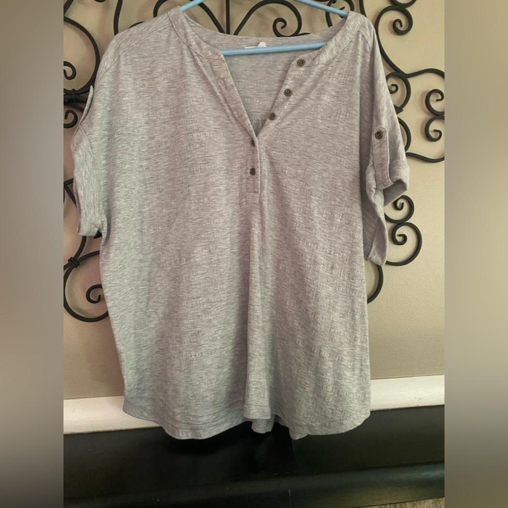 Jane and Delancey Light Gray Top
